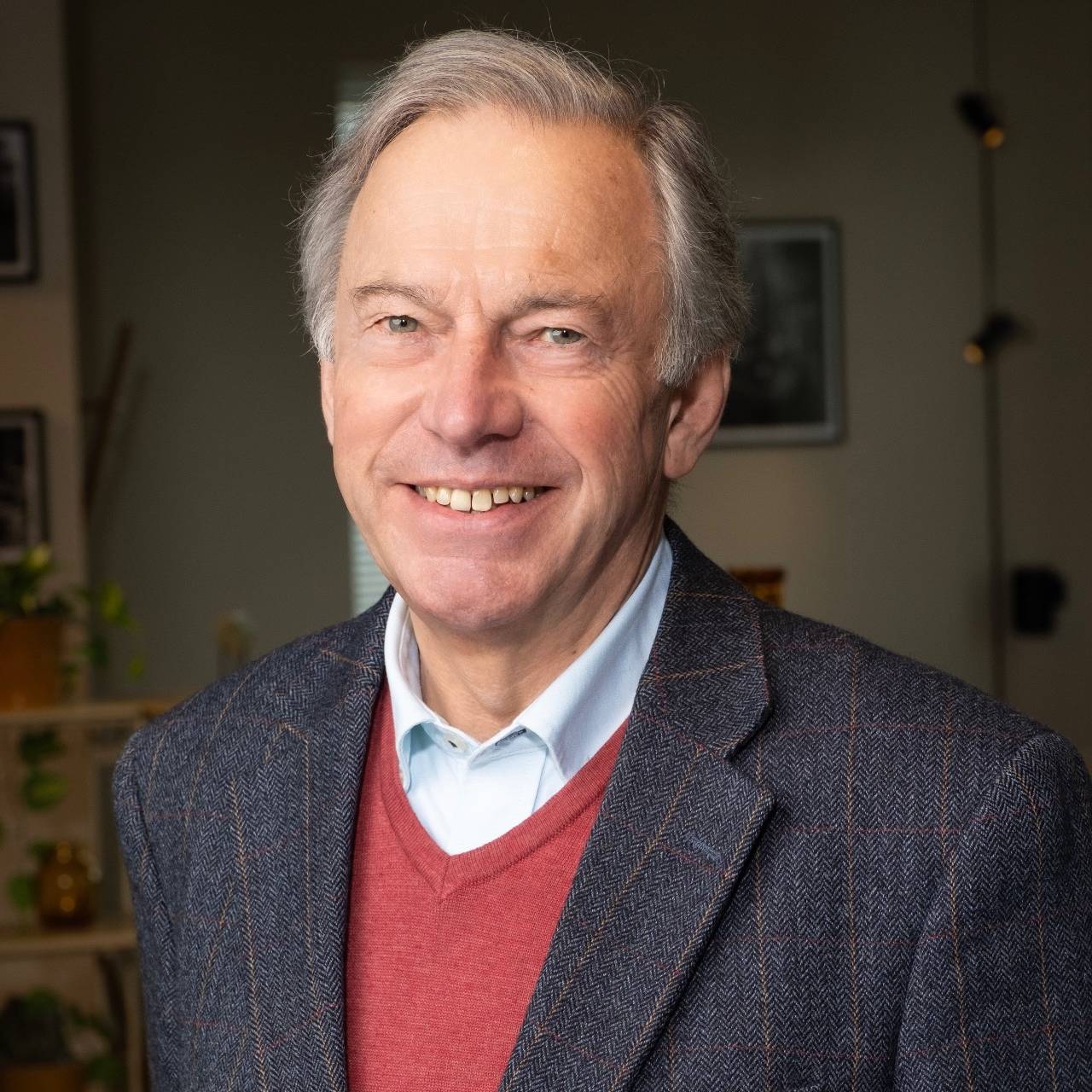 Andrew Milner - Headshot