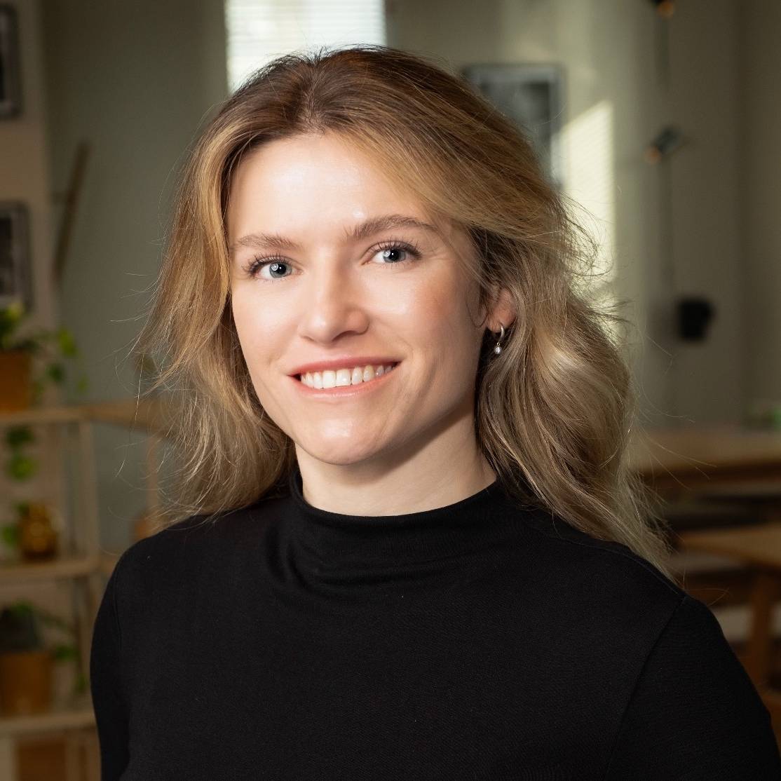 Bethany Moss - Headshot