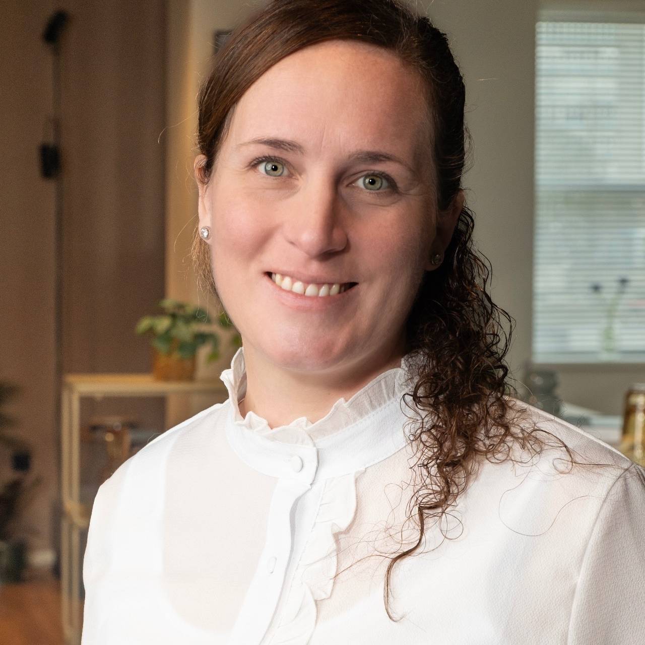 Catherine Sykes - Headshot