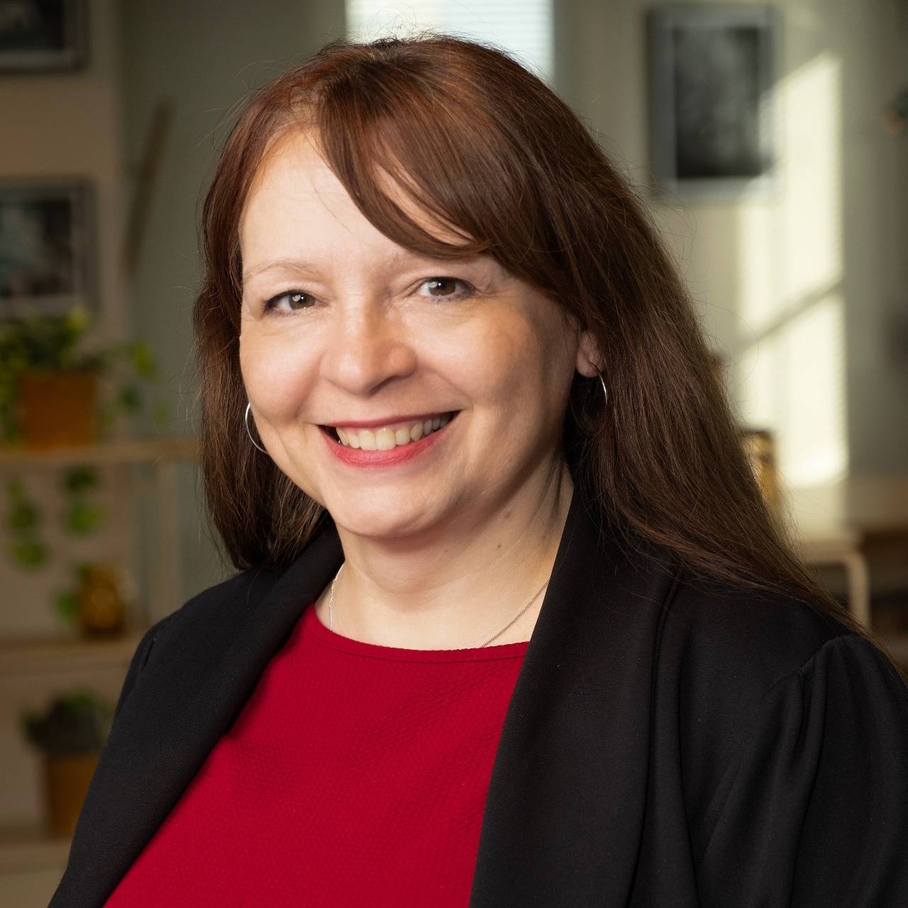 Sarah Cox - Headshot